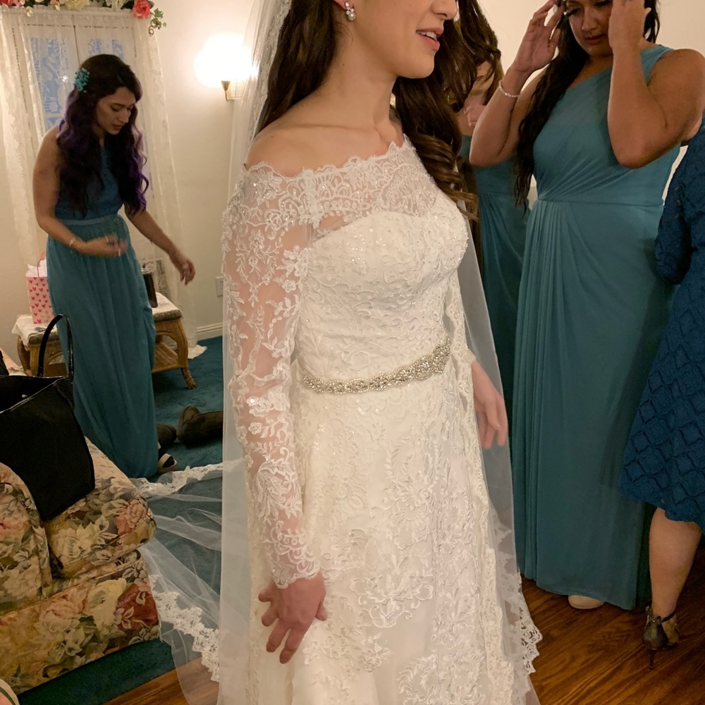 Vintage Wedding dress with pockets and Vail - Picture 7 of 7